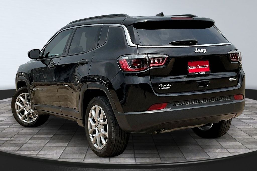 2024 Jeep Compass Latitude Lux