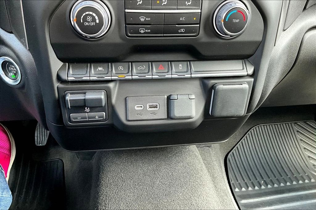 2023 Chevrolet Silverado 1500 Custom