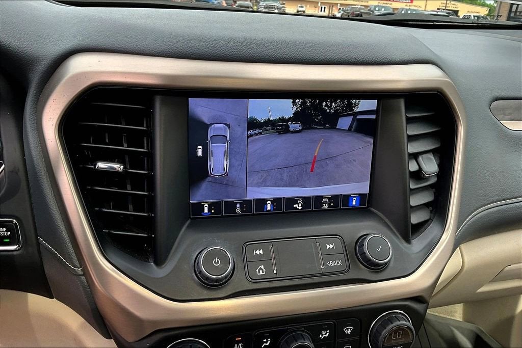2023 GMC Acadia Denali