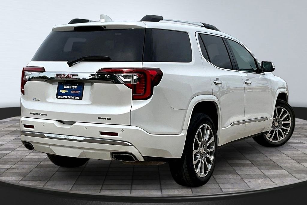 2023 GMC Acadia Denali