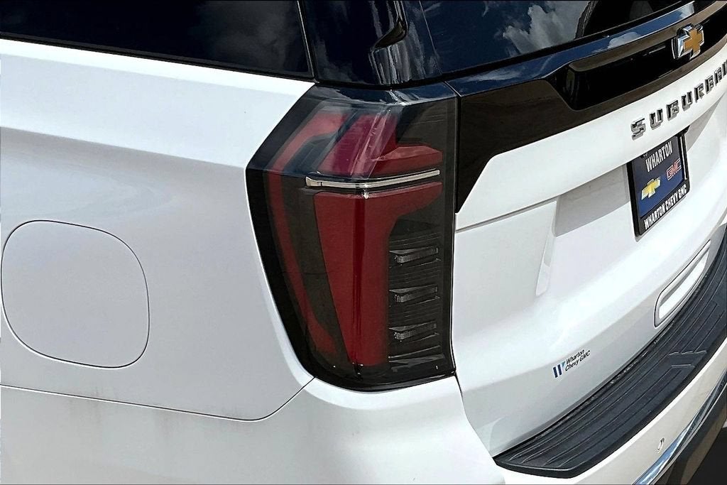 2025 Chevrolet Suburban LT