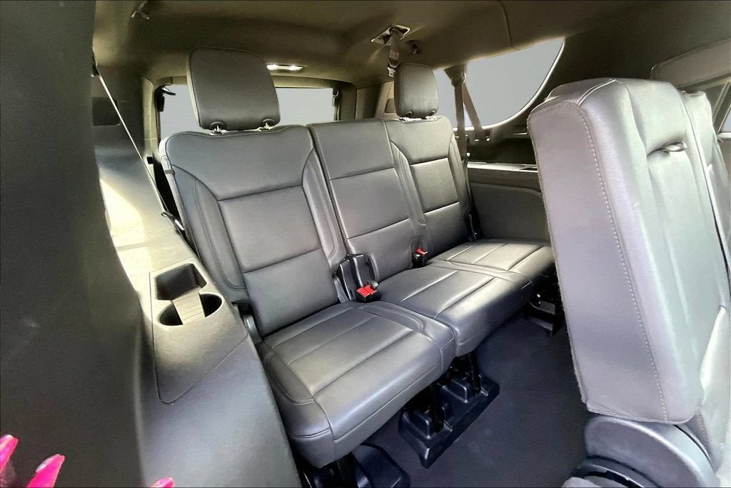 2025 Chevrolet Suburban LT