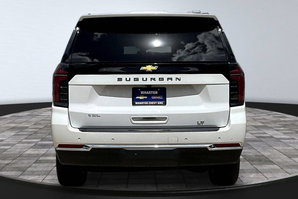 2025 Chevrolet Suburban LT