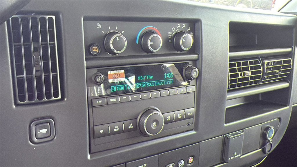 2025 GMC Savana Cargo 2500 Work Van