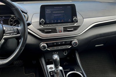 2025 Nissan Altima SR
