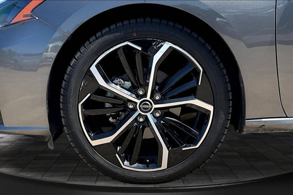 2025 Nissan Altima SR