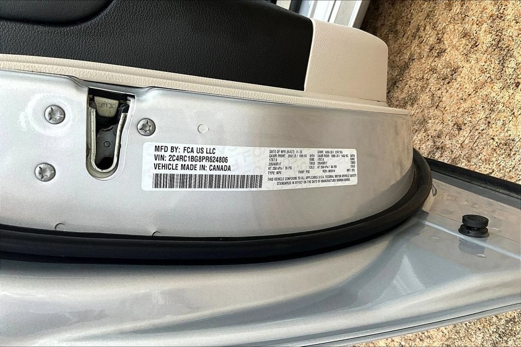 2023 Chrysler Pacifica Touring L