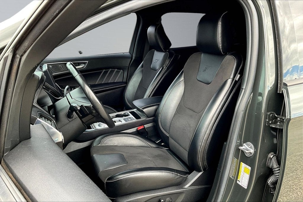 2023 Ford Edge ST