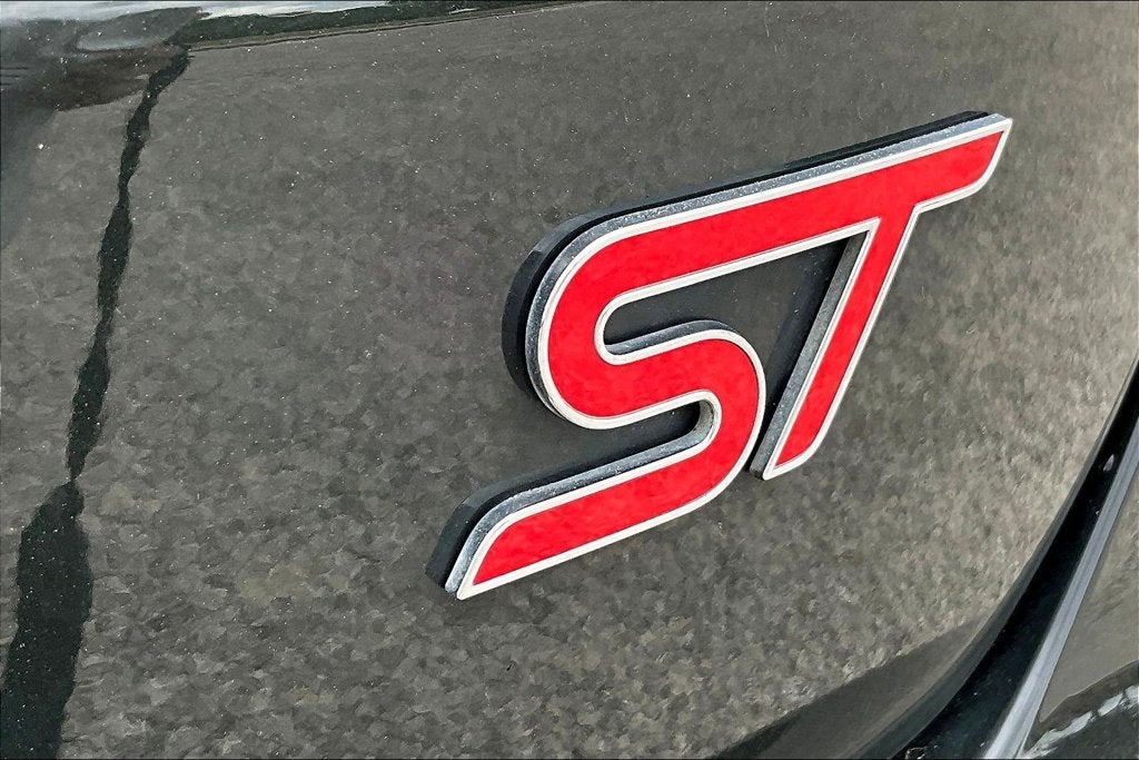 2023 Ford Edge ST