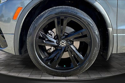 2023 Volkswagen Tiguan 2.0T SE R-Line Black