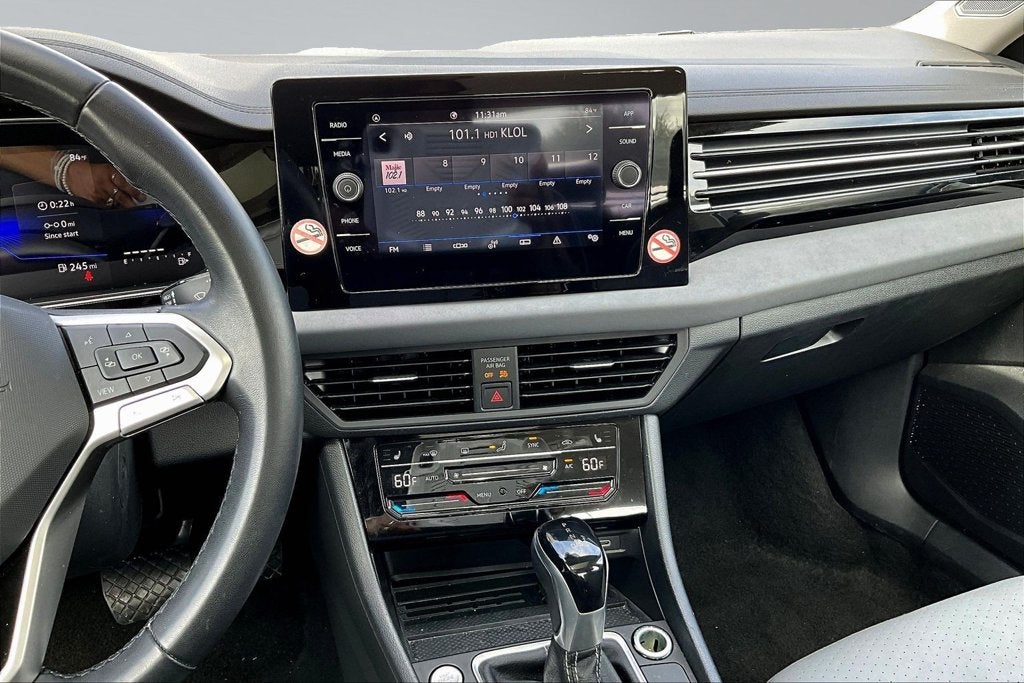2025 Volkswagen Jetta 1.5T SE