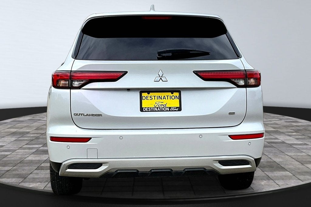 2024 Mitsubishi Outlander SE
