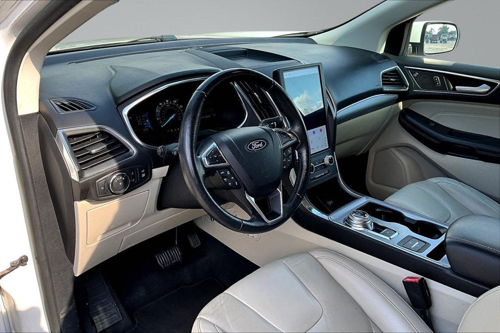 2021 Ford Edge Titanium