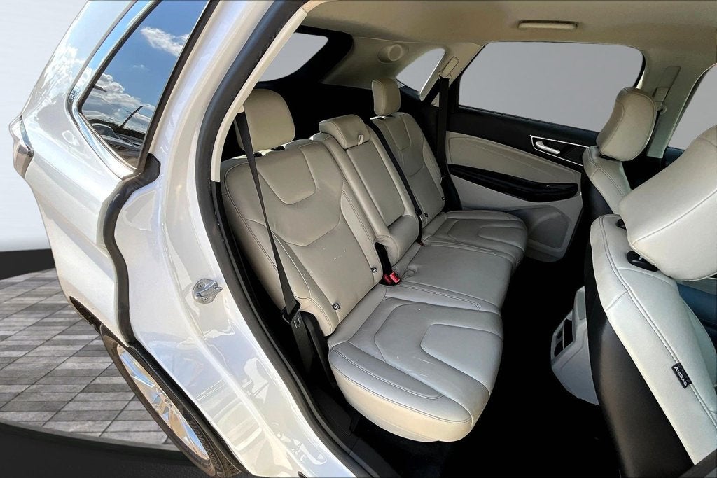 2021 Ford Edge Titanium