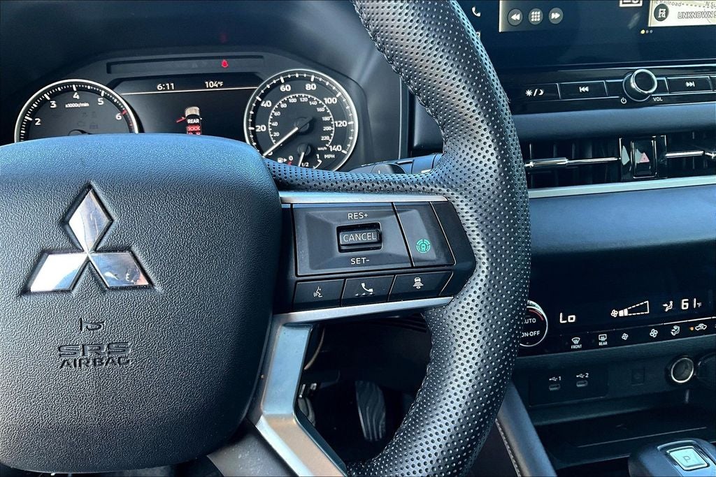 2025 Mitsubishi Outlander SE