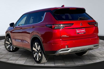 2025 Mitsubishi Outlander SE
